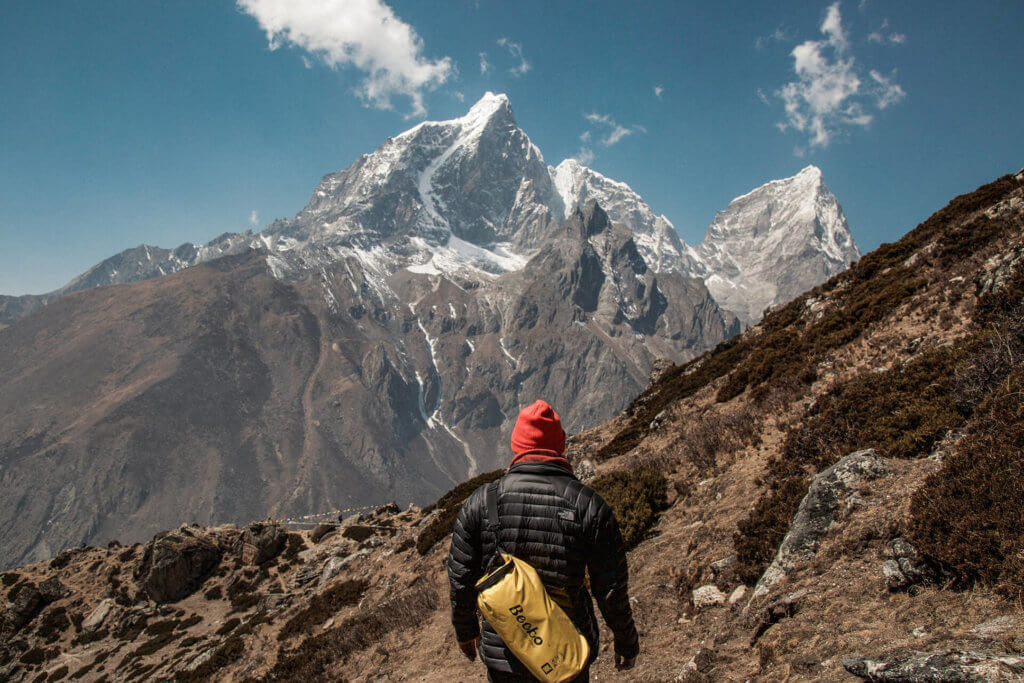 travel-man-mountains